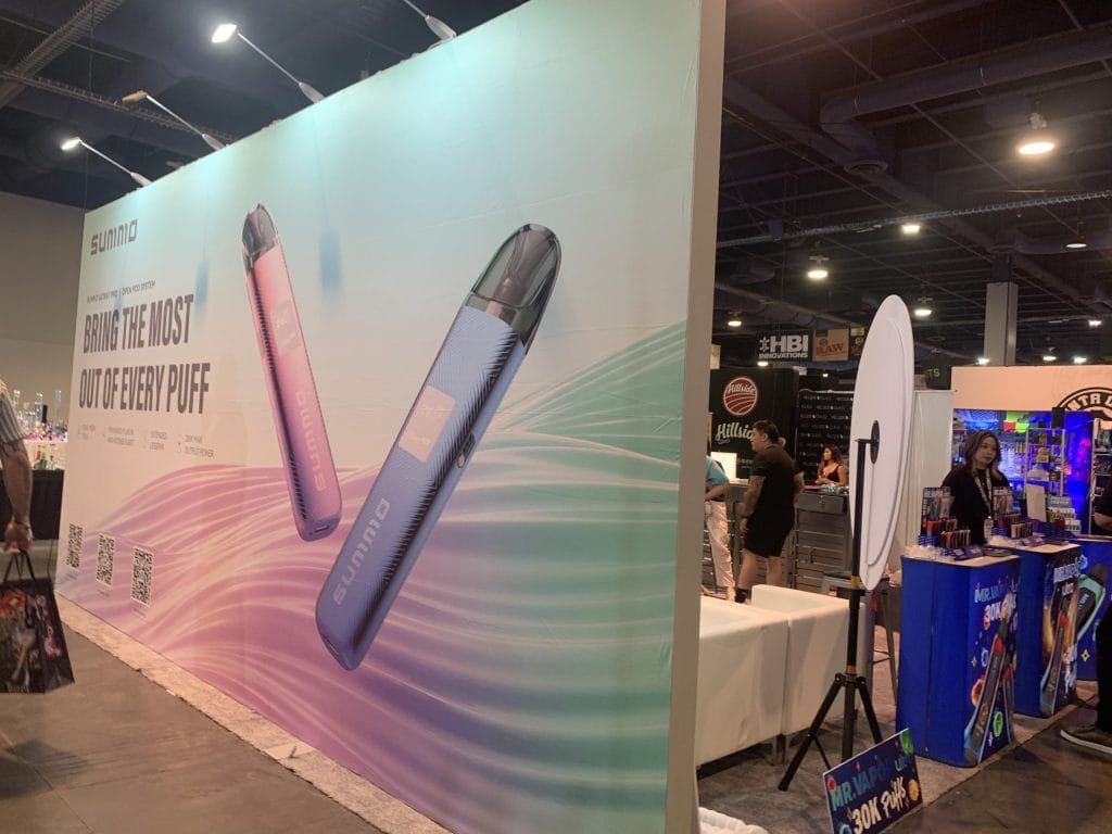 CHAMPS TRADE SHOW Summo Vape Booth back view
