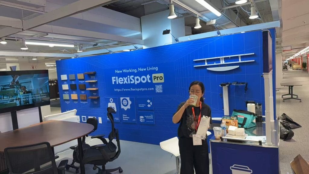 NeoCon Chicago Flexispot booth