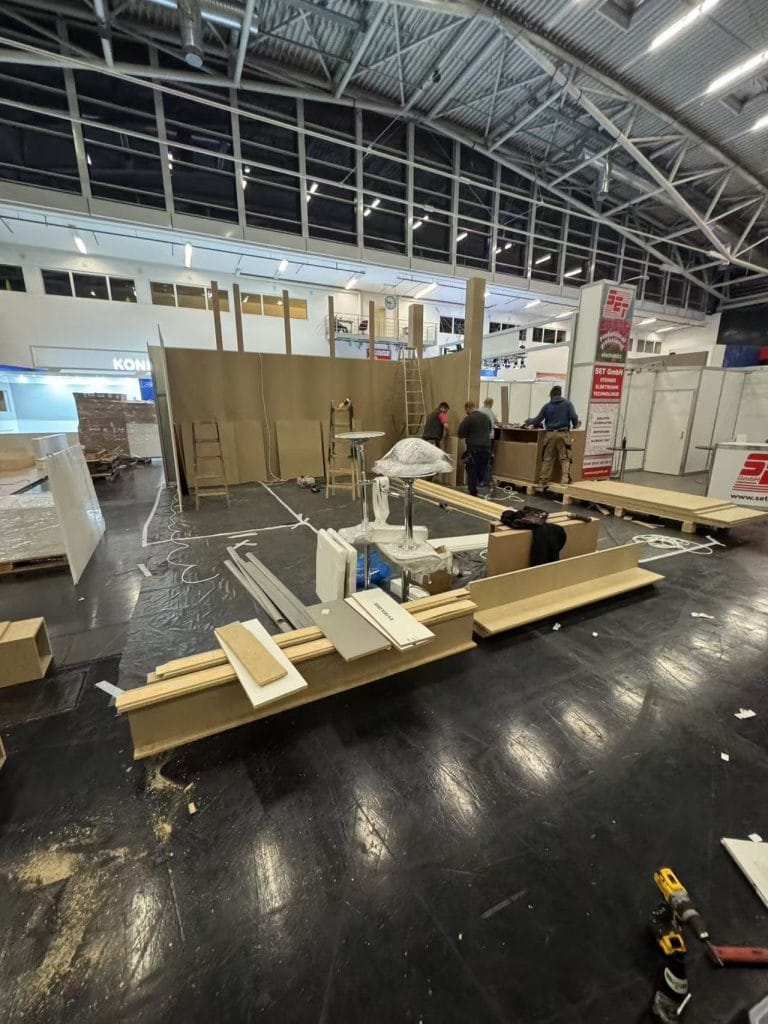 Electronica WingHingLung booth on-site