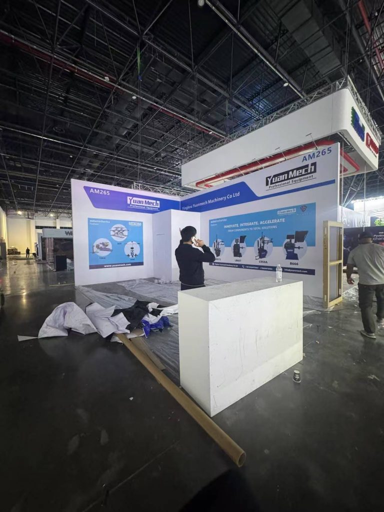 Yuan Mech Booth