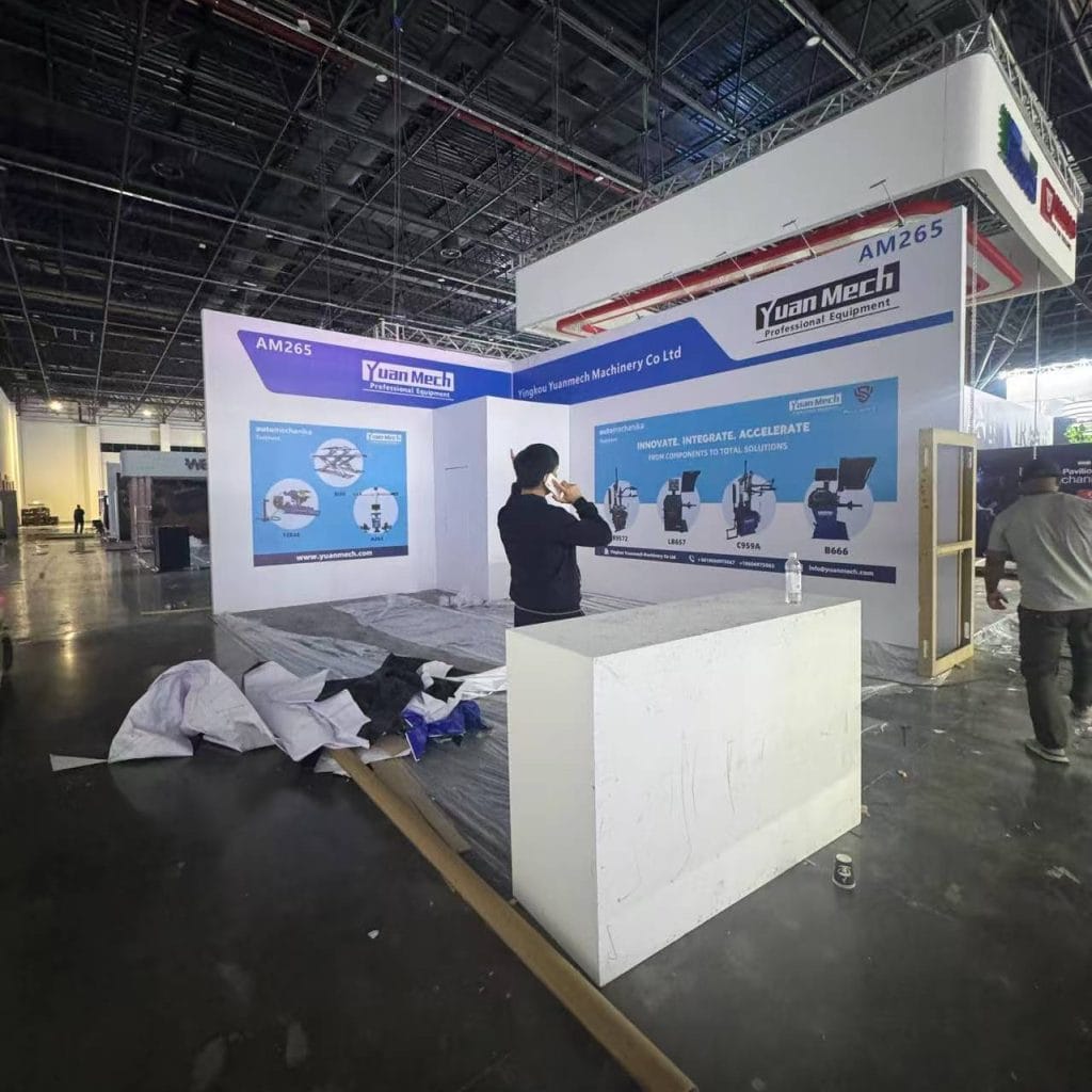 Yuan Mech Booth